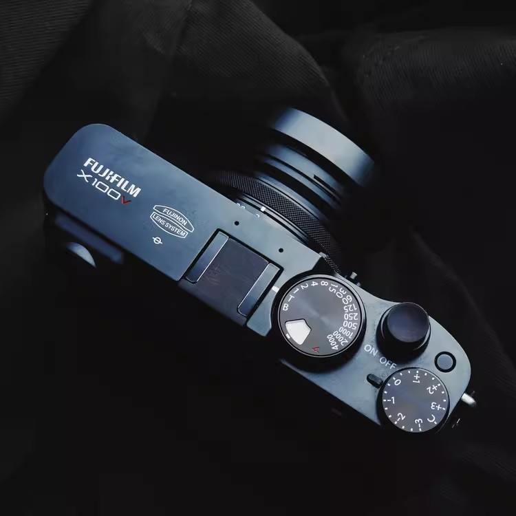 Obturateur en bois de l'appare - Fujifilm Camera X-T30 Ii avis et prix