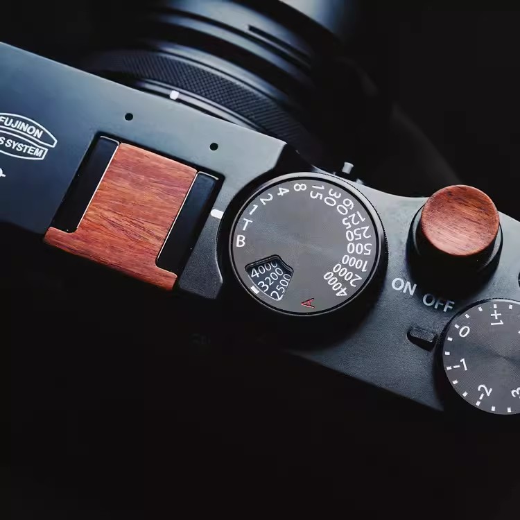 Obturateur en bois de l'appare - Fujifilm Camera X-T30 Ii avis et prix